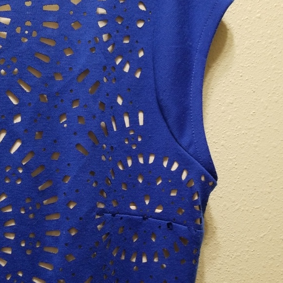 Chelsea & Violet 🔵Layered Eyelet Dress - Picture 2 of 5